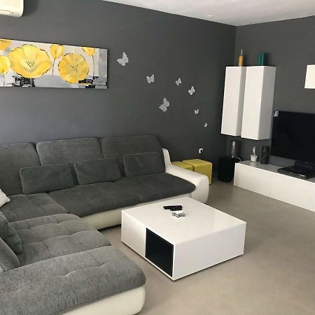 Apartment Spark ซาดาร์ ภายนอก รูปภาพ